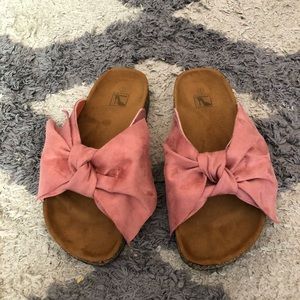 Sz 7, VICI Pink Slip-on w/ bow, Birkenstock style